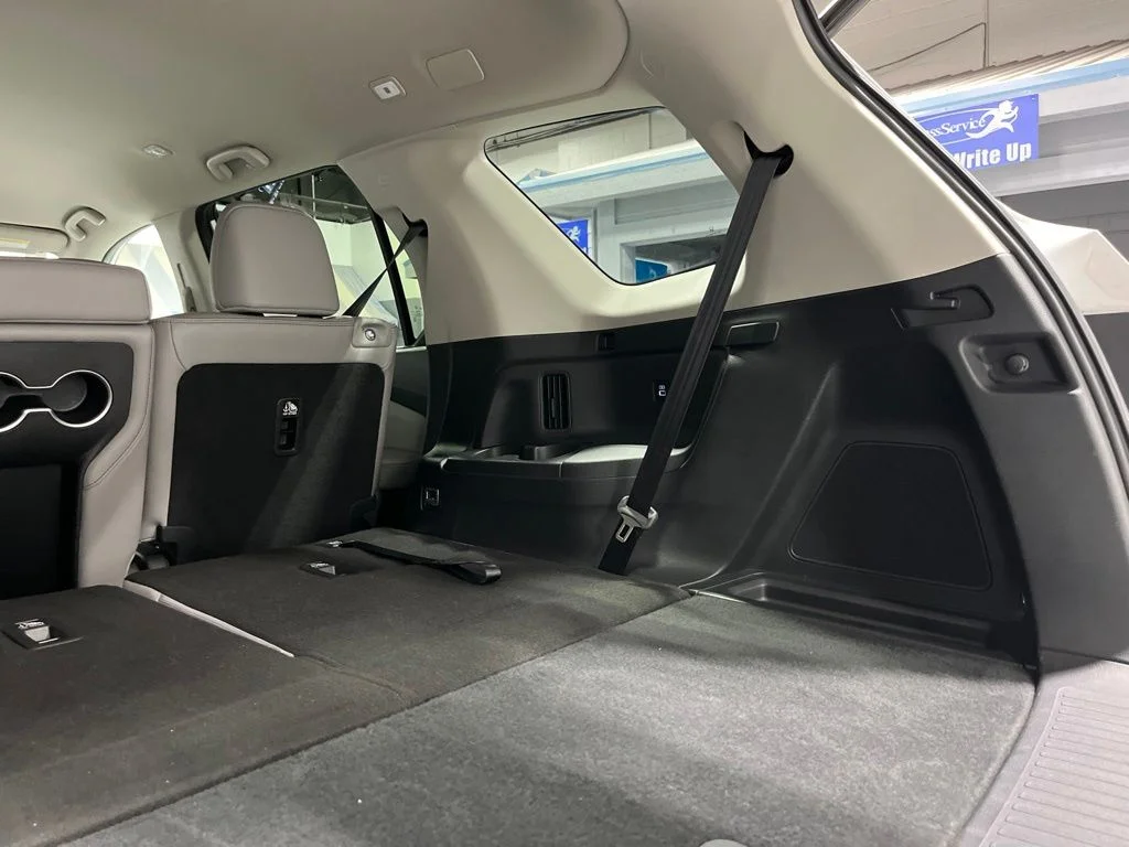 Certified Used 2023 Platinum White Pearl Honda AWD EX-L image 35
