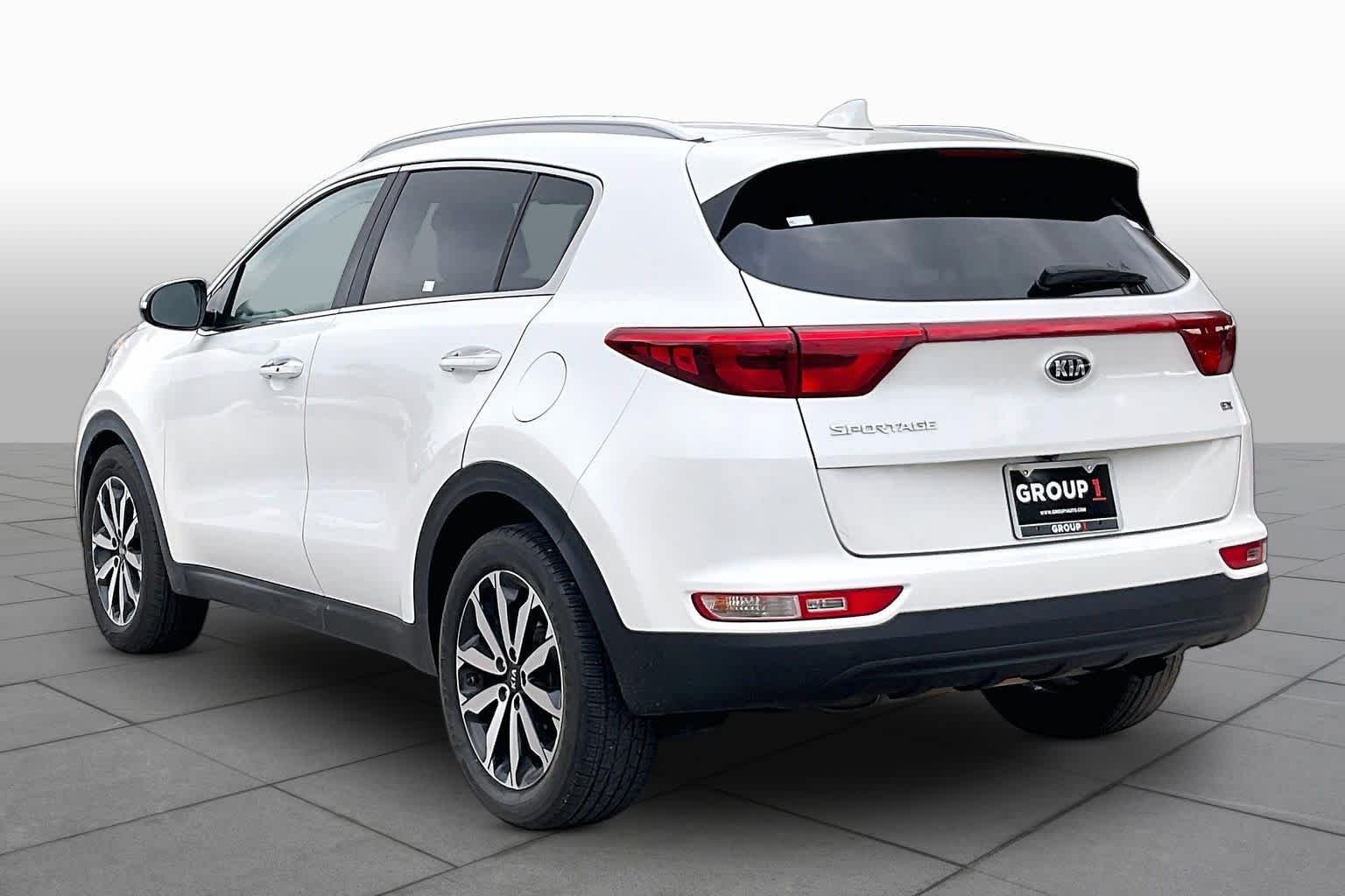 Used 2018 Snow White Pearl Kia EX image 12