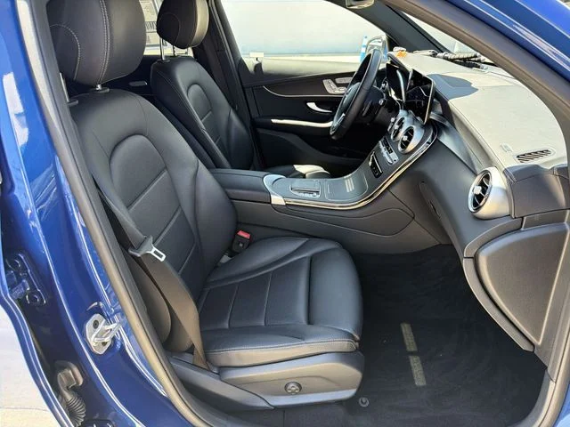 Used 2023  Mercedes-Benz GLC 300 Coupe image 27