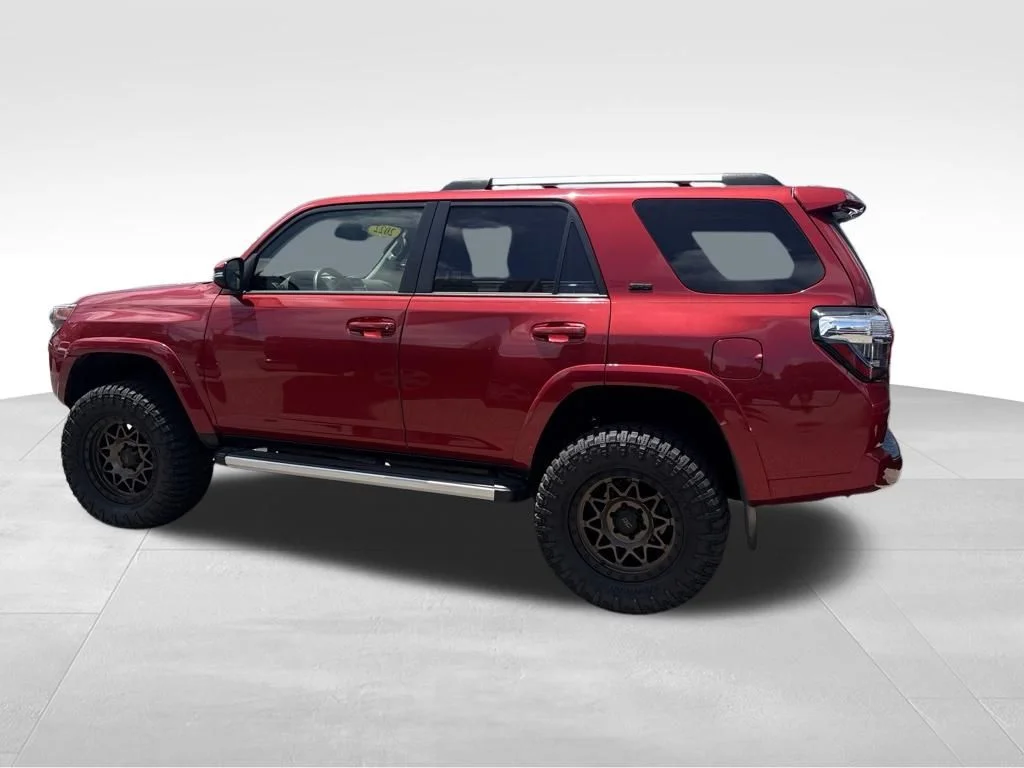 Used 2022 Red Toyota SR5 Premium image 18
