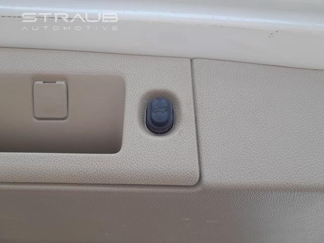 Used 2018  GMC  image 64