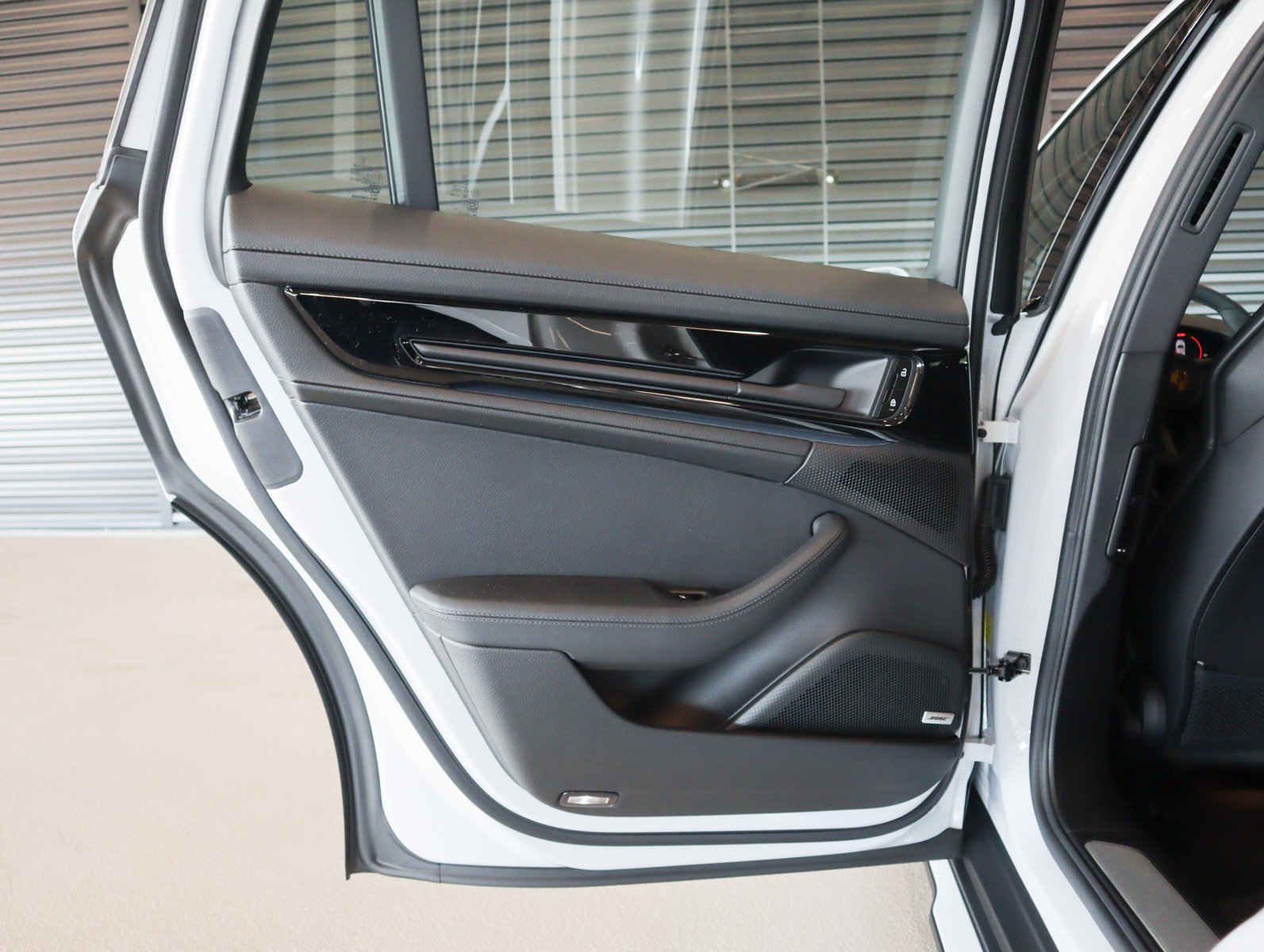 2025 Porsche Panamera Base - Photo 25