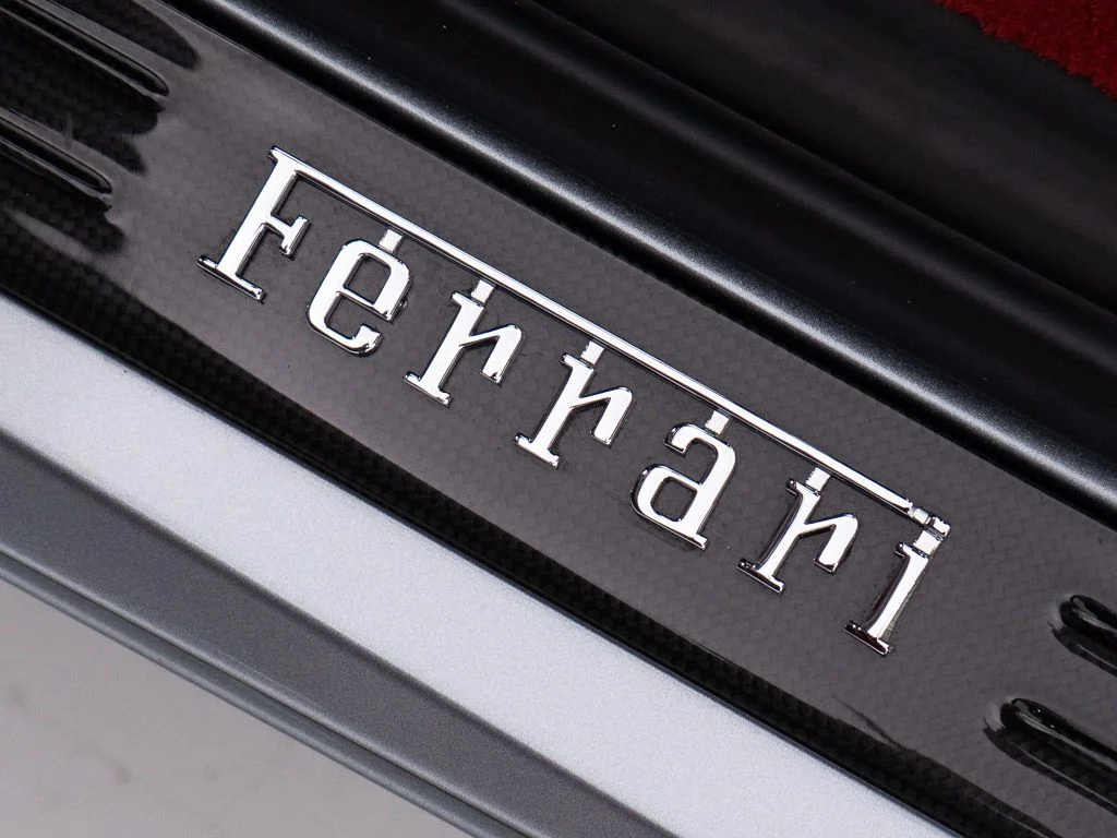Used 2023 Grigio Titanio Metallic Ferrari  image 21