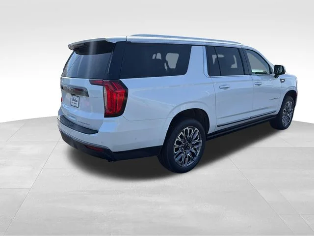 Used 2024 White Frost Tricoat GMC Denali Ultimate image 6