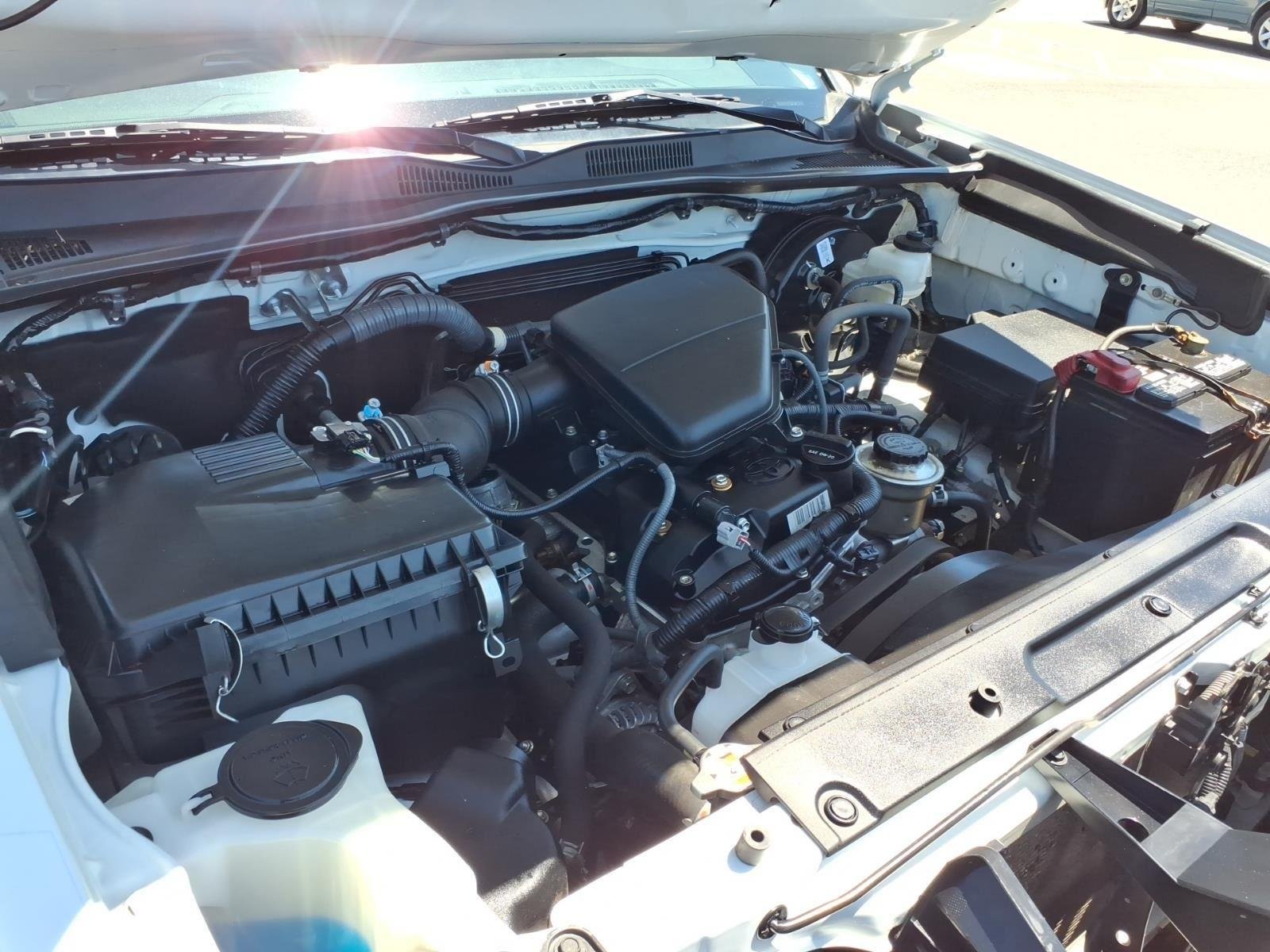 Used 2022 White Toyota SR image 29