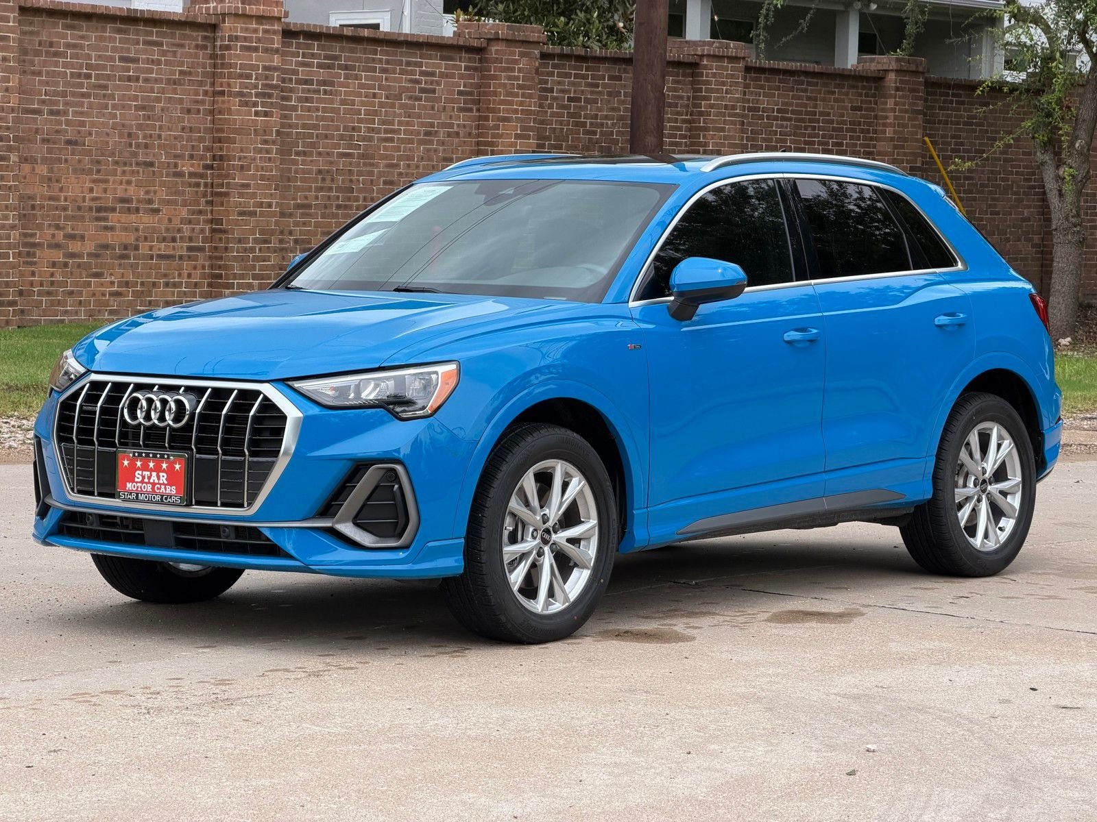 Used 2022 Blue Audi  image 11