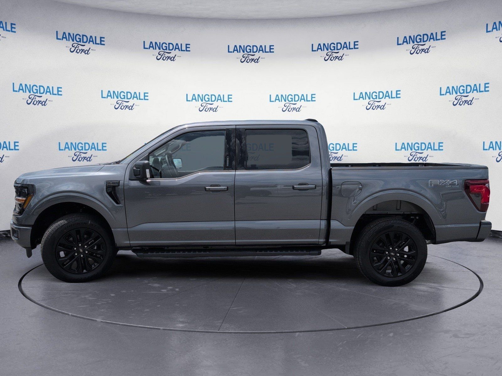New 2026 Carbonized Gray Metallic Ford XLT image 10