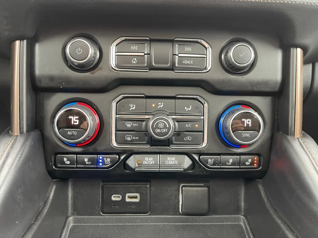 Used 2021  Chevrolet High Country image 56