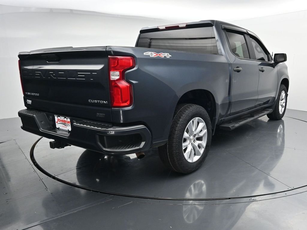 Used 2021 Gray Chevrolet Custom image 7