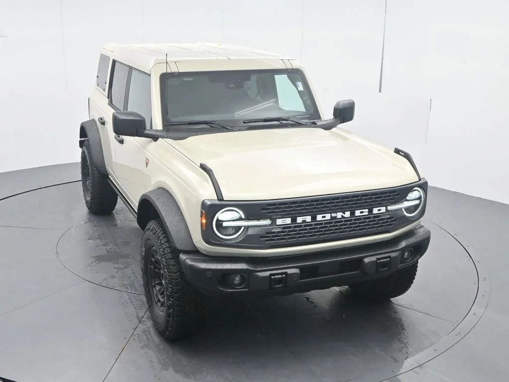 New 2026 Desert Sand Ford Badlands® image 44