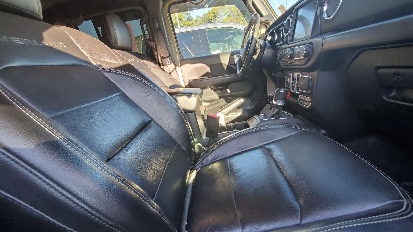 Used 2020 Gobi Clearcoat Jeep Overland image 4