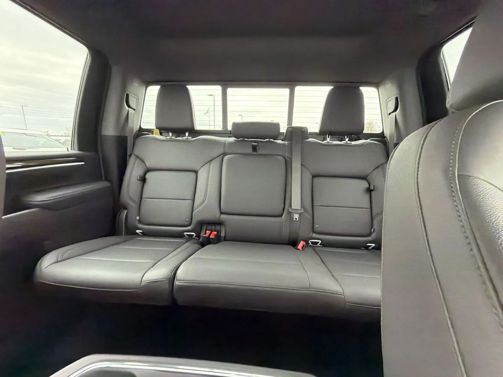 Used 2026 White Chevrolet LT image 13