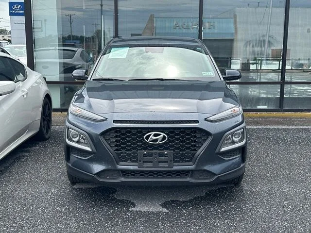 Certified Used 2019 Gray Hyundai SE image 3