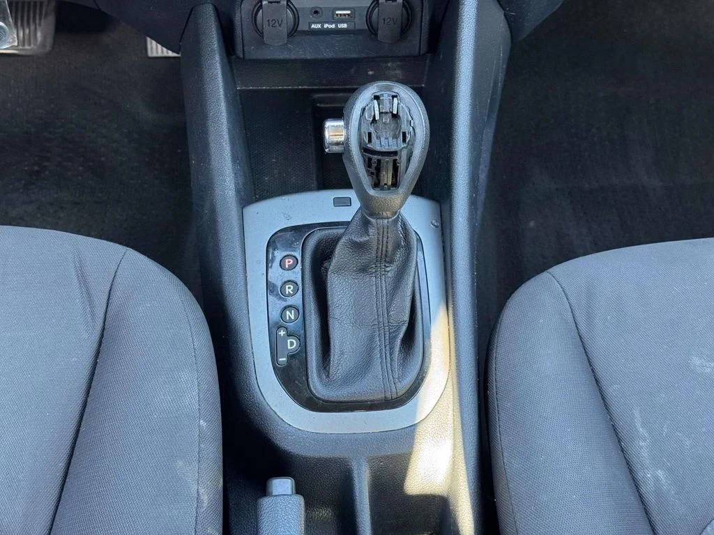 Used 2015 Silver Kia LX image 21