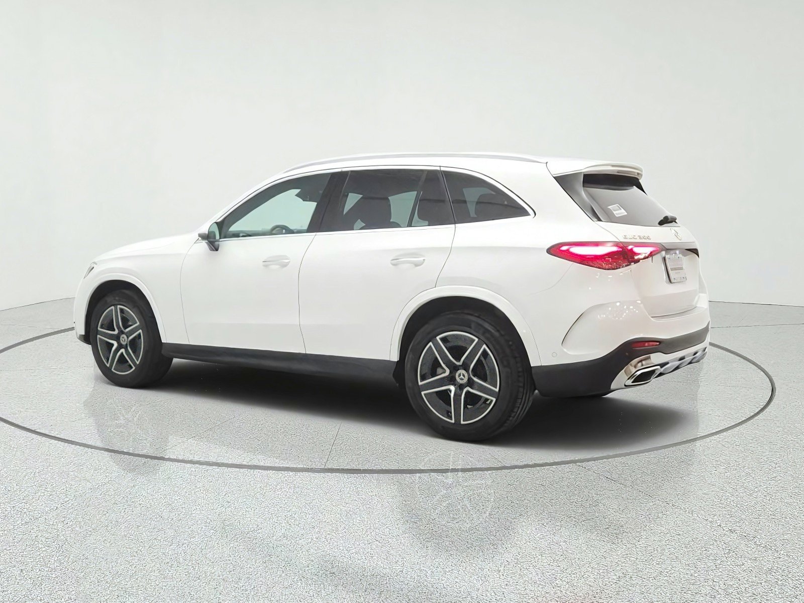 Used 2024 Polar White Mercedes-Benz GLC 300 SUV image 7