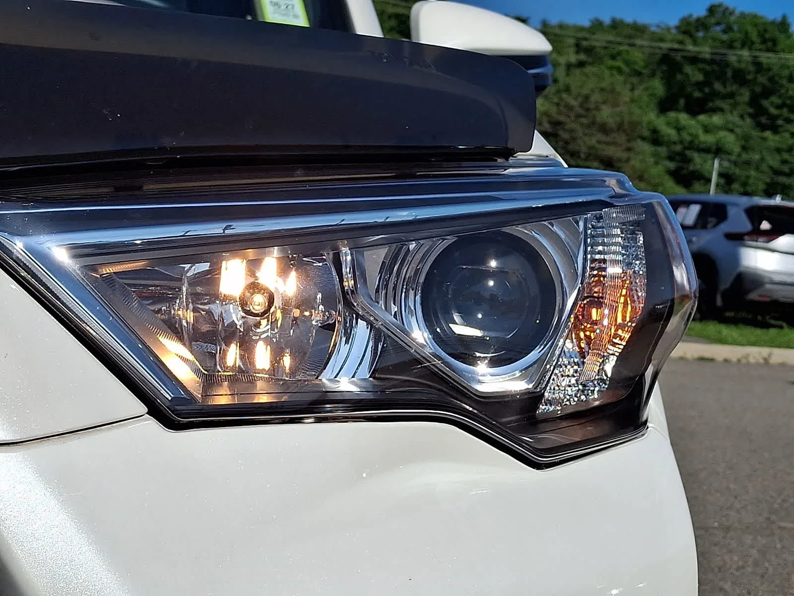 Certified Used 2023 Blizzard Pearl Toyota Limited image 12