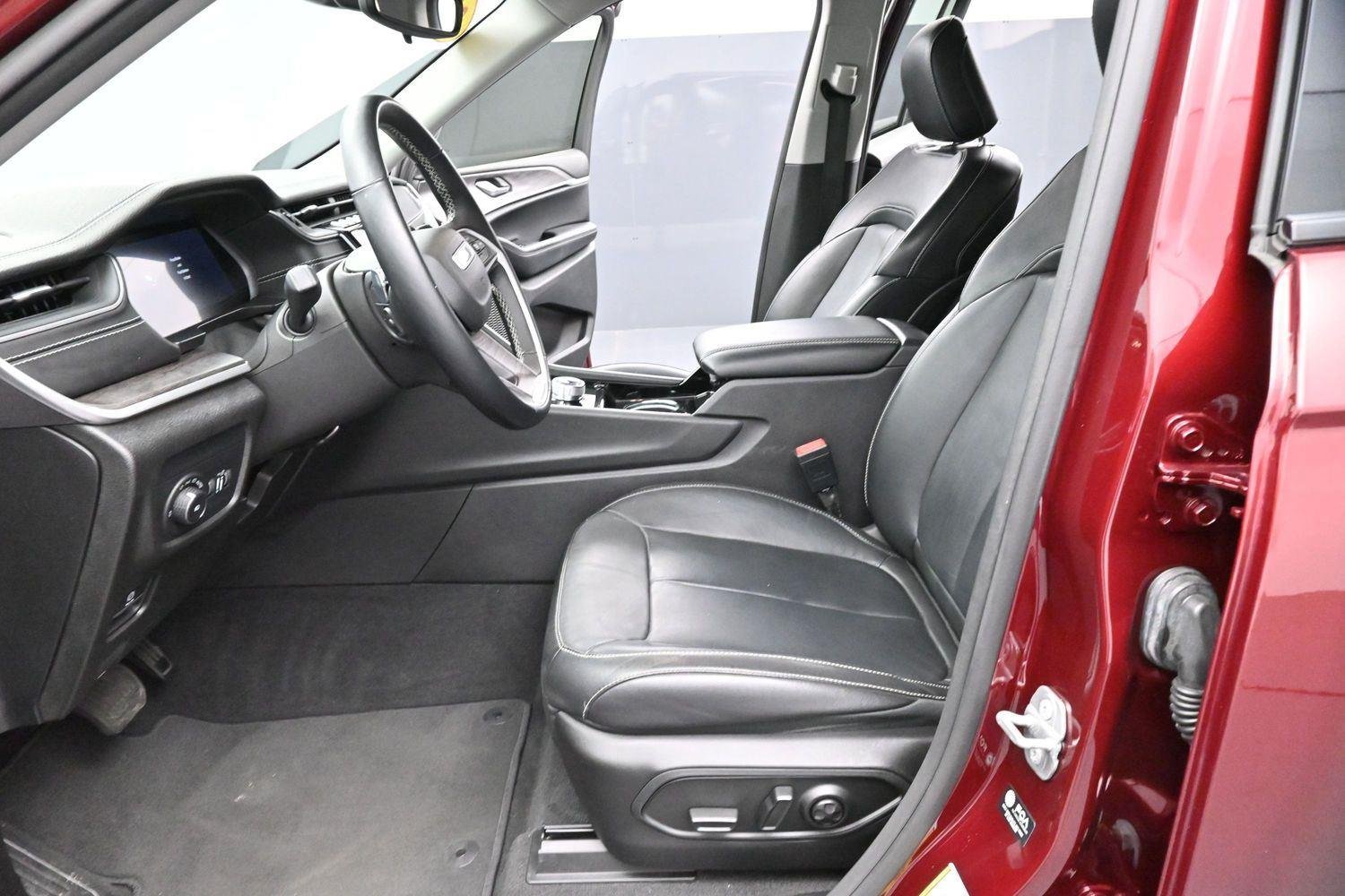 Used 2022 Red Jeep Limited image 14