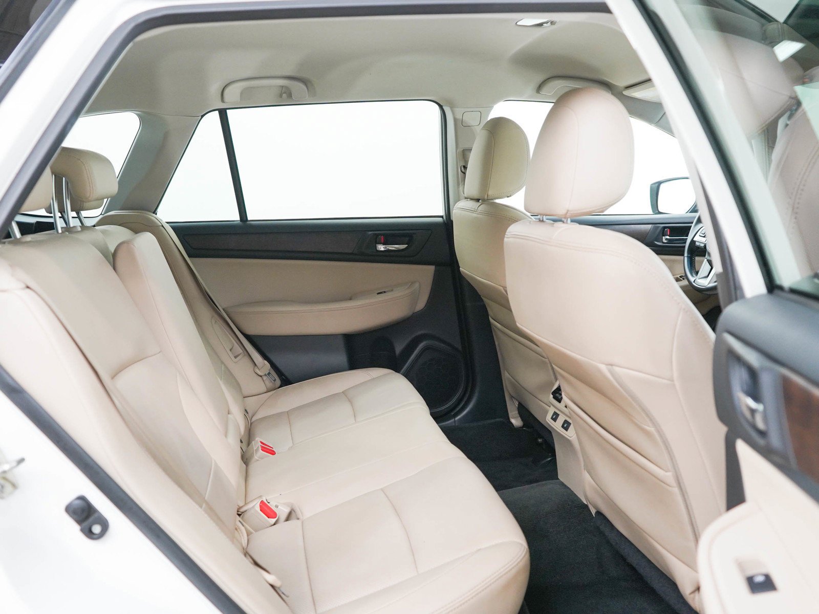 Used 2015 Crystal White Pearl Subaru 2.5i image 12