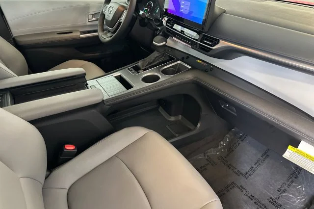 Certified Used 2026  Toyota XLE image 23