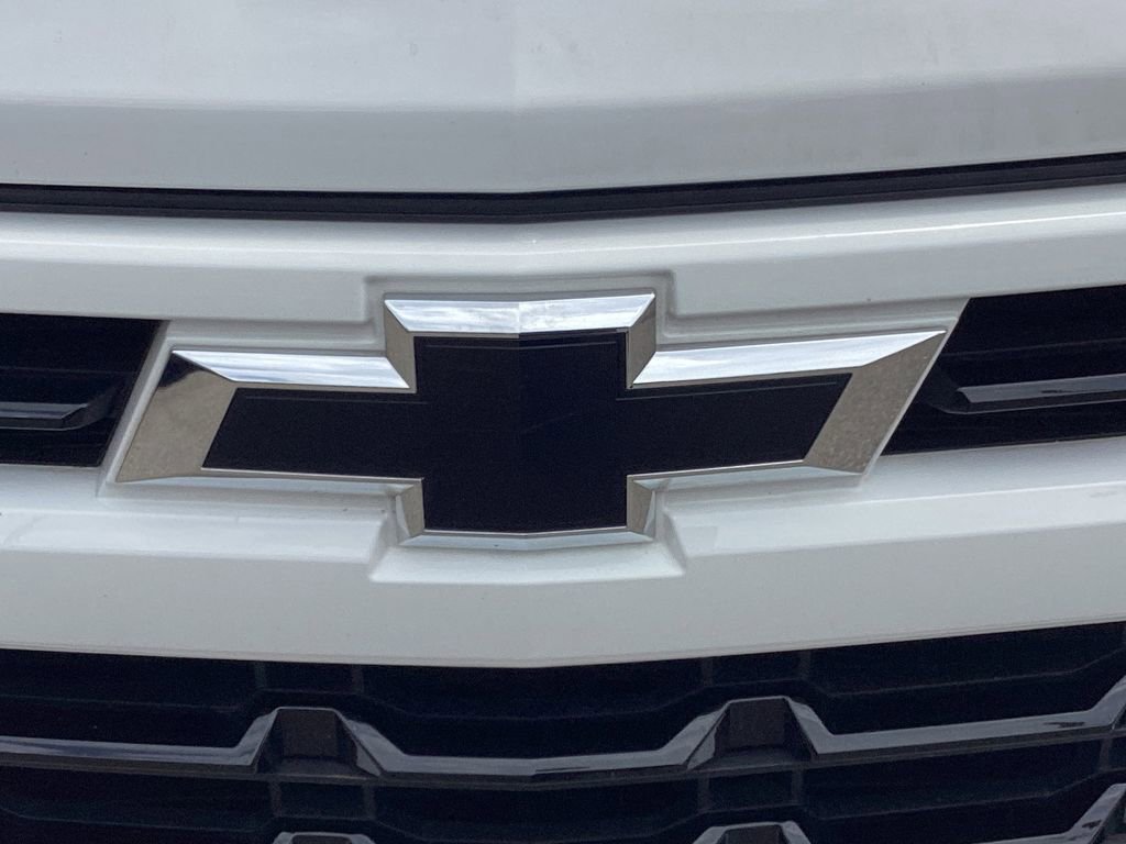 Used 2023 Summit White Chevrolet RST image 33