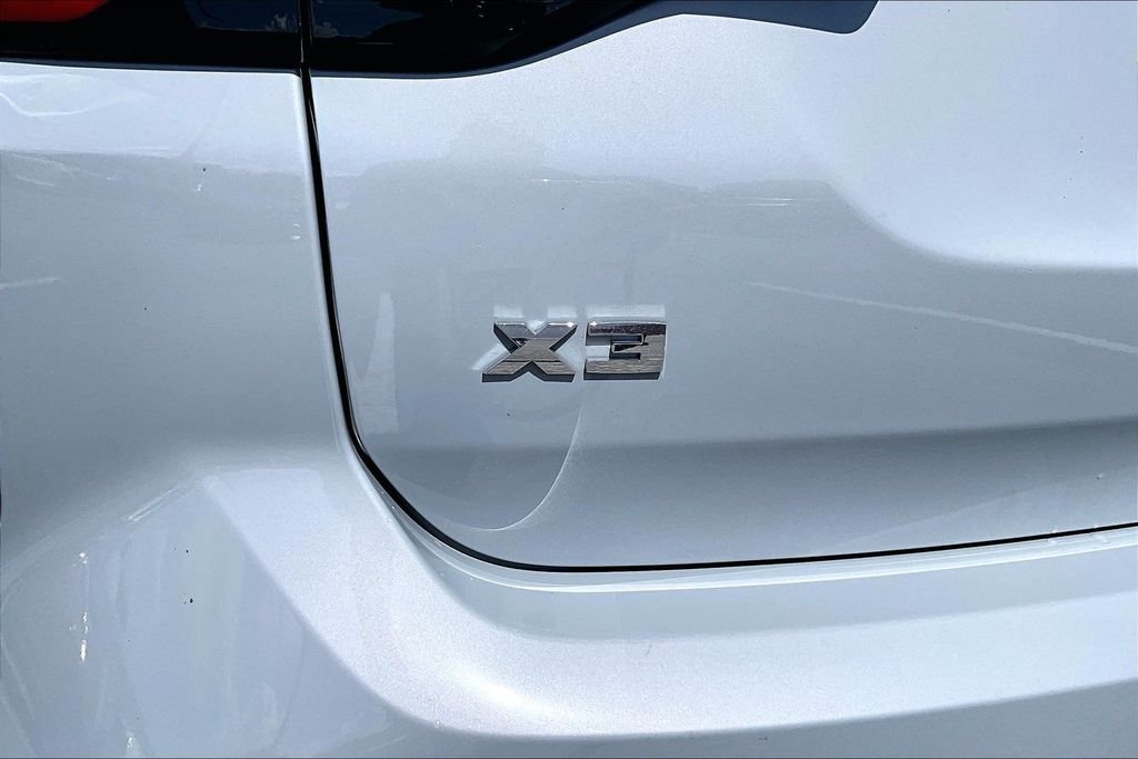 Used 2024 Gray BMW M40i image 27