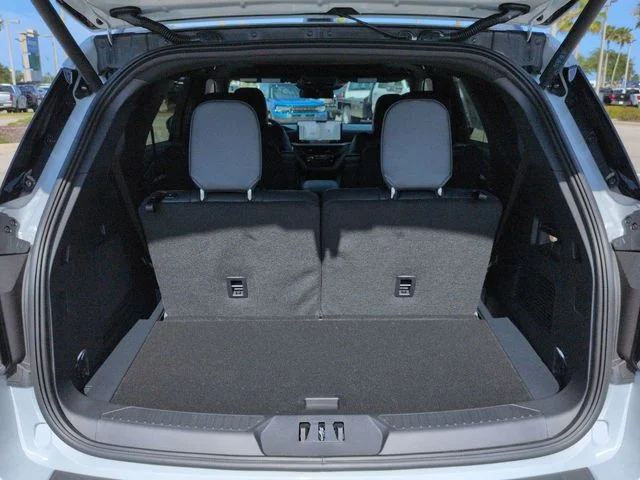 New 2026 Space White Metallic Ford Tremor® image 13