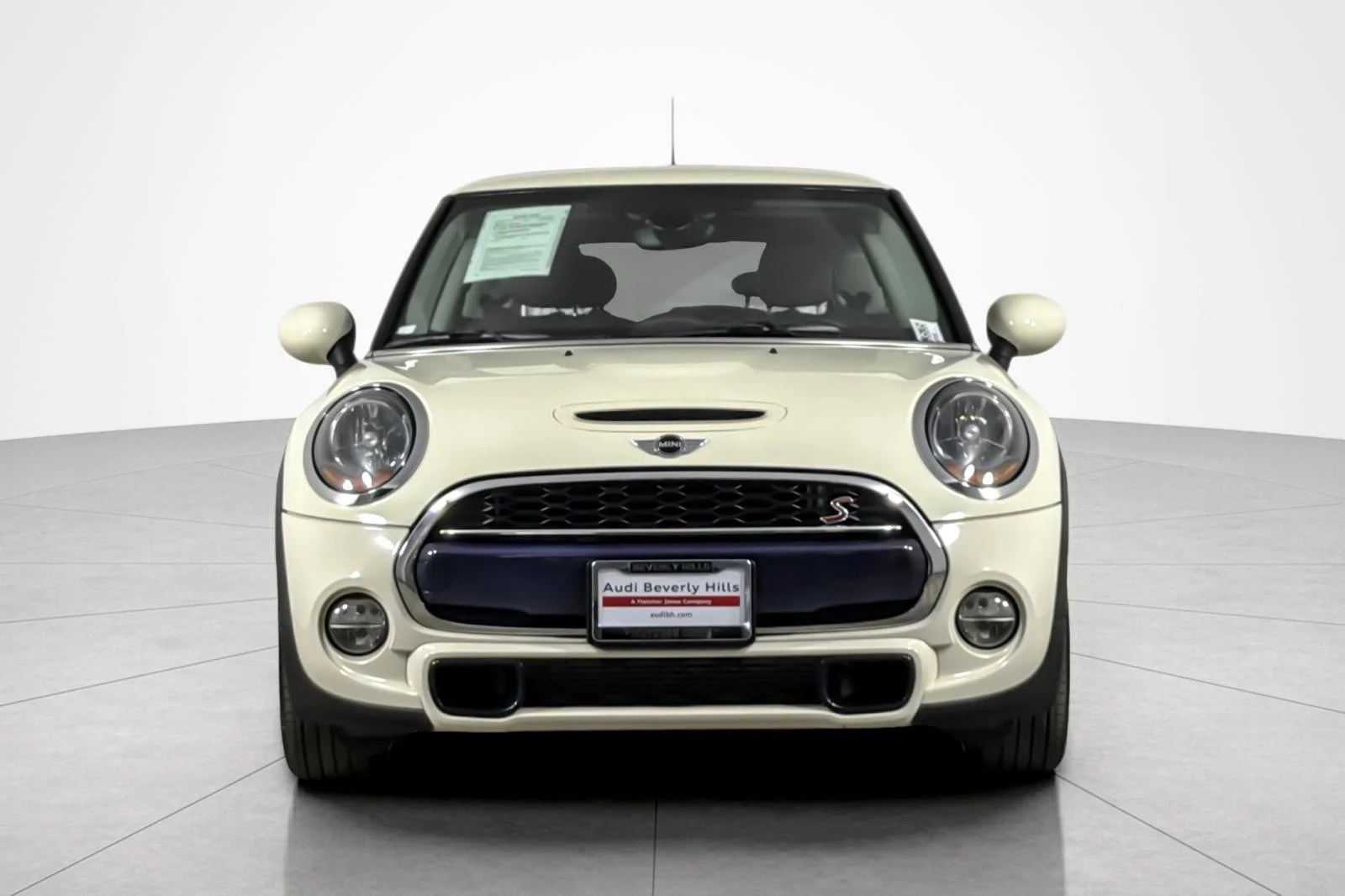 Used 2015 Pepper White MINI 2dr HB S image 8