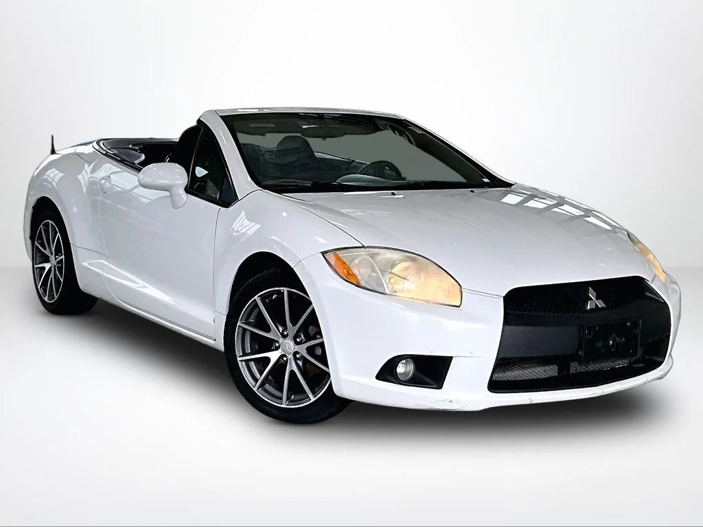 Used 2012 White Mitsubishi GS Sport image 13