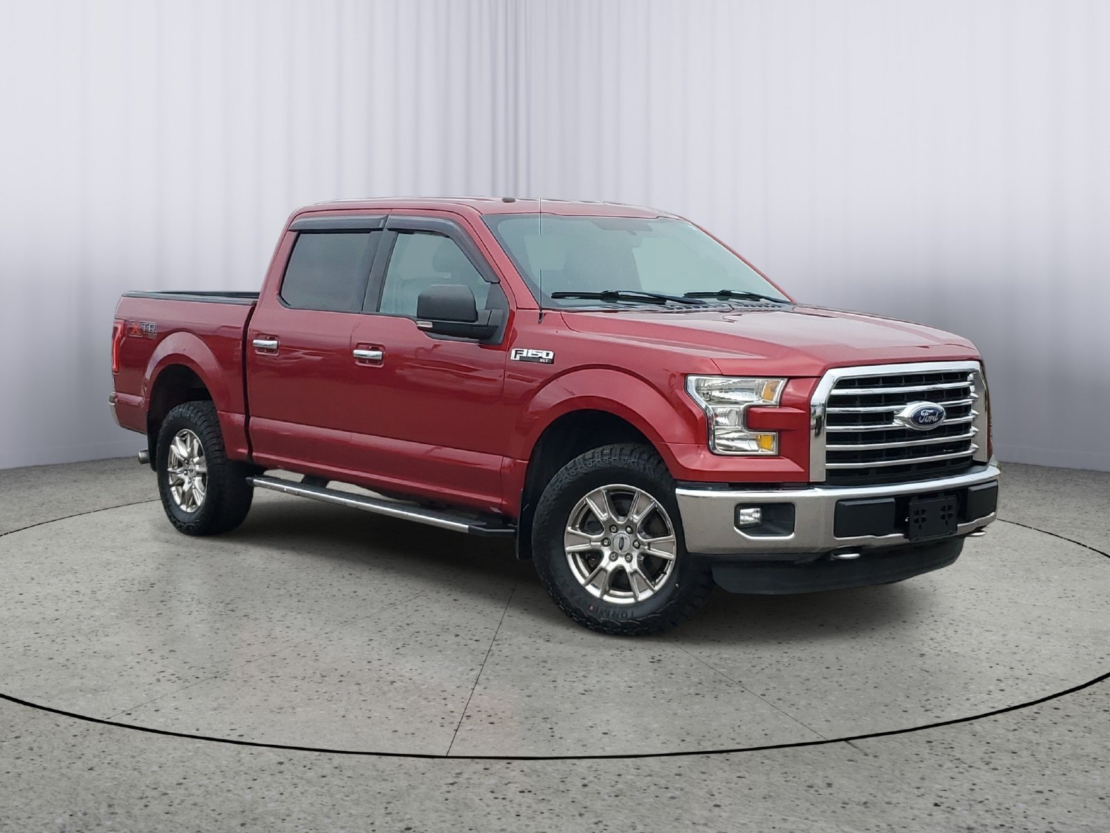 Used 2015 Red Ford XLT image 1