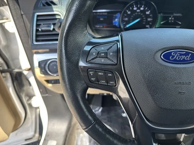Used 2017 White Ford Limited image 19