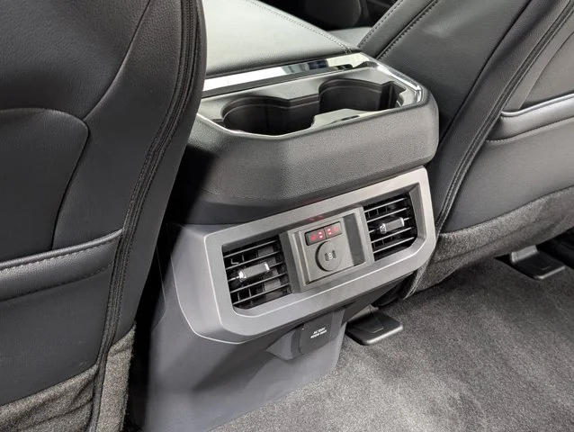 New 2026 Glacier Gray Metallic Tri-Coat Ford F-250® Lariat® image 58