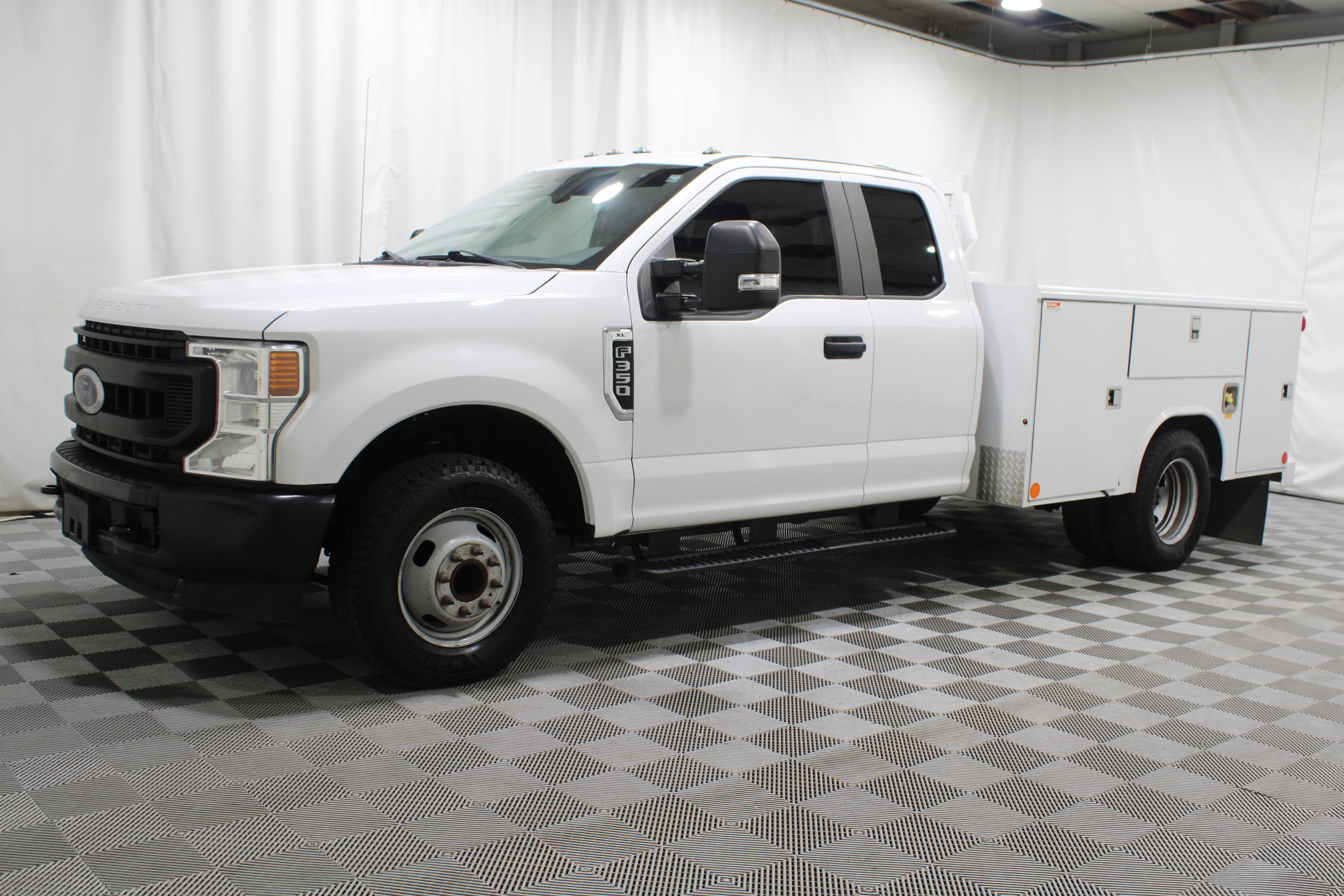 2020 Ford F-350 Super Duty Chassis Cab XL - Photo 29
