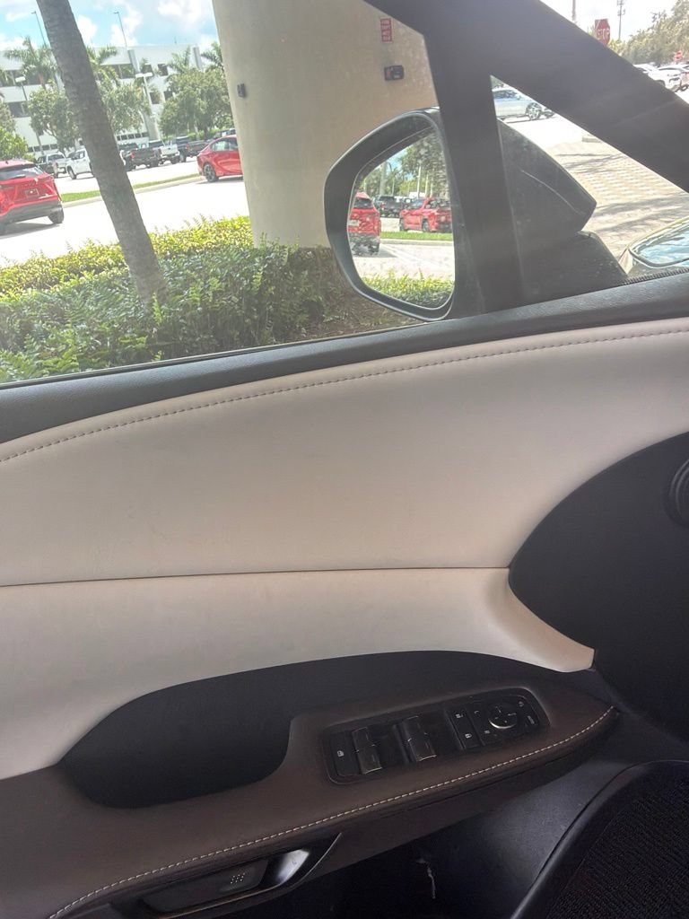 Used 2023 Green Pearl Lexus RX 350 image 3