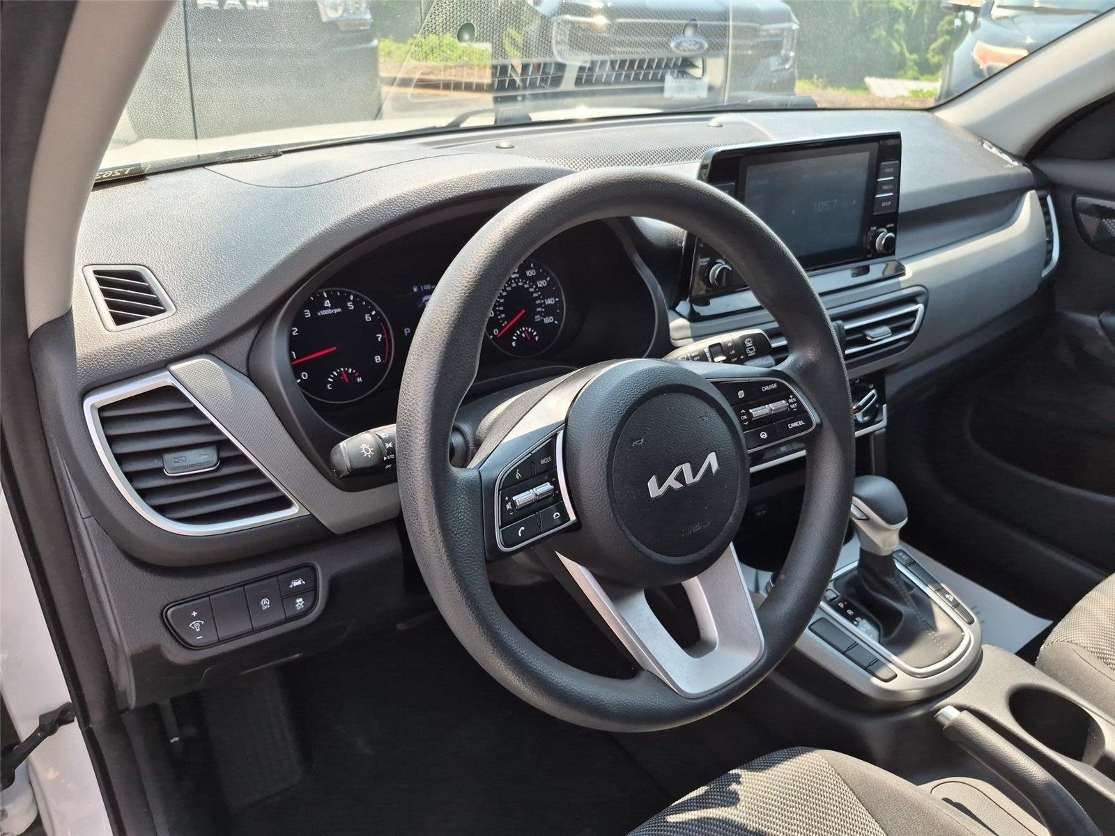 Used 2023 Snow White Pearl Kia LX image 19