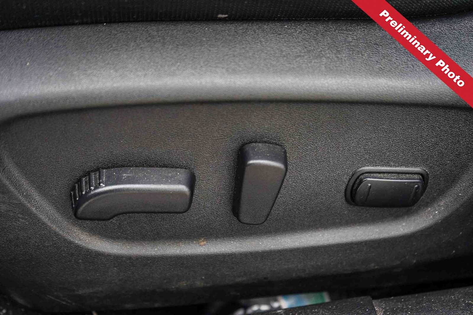 Used 2020 Scarlet Ember Tintcoat Nissan SV image 15