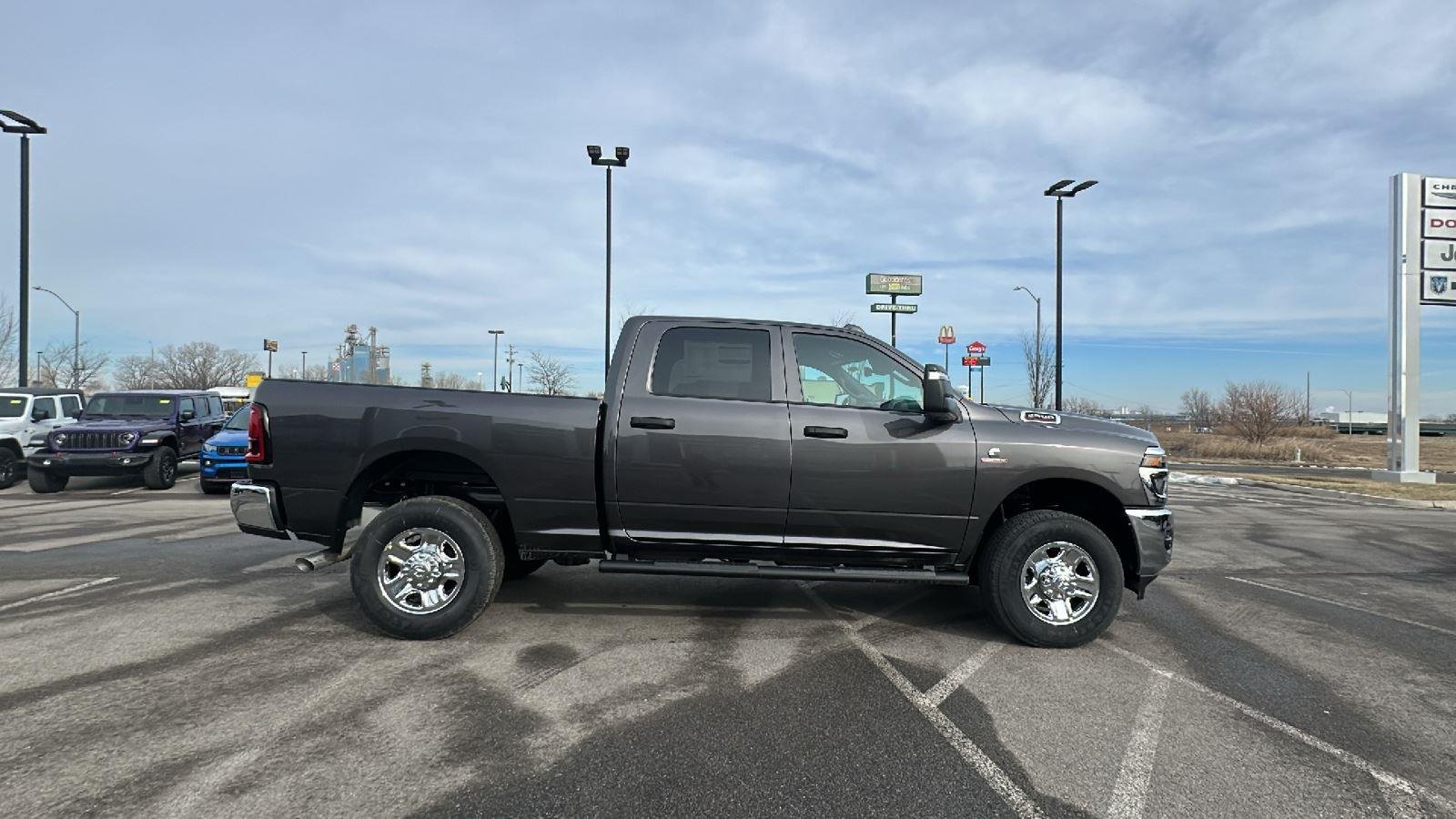 New 2026 Granite Crystal Metallic Clear-Coat Exterior Paint RAM Tradesman image 6
