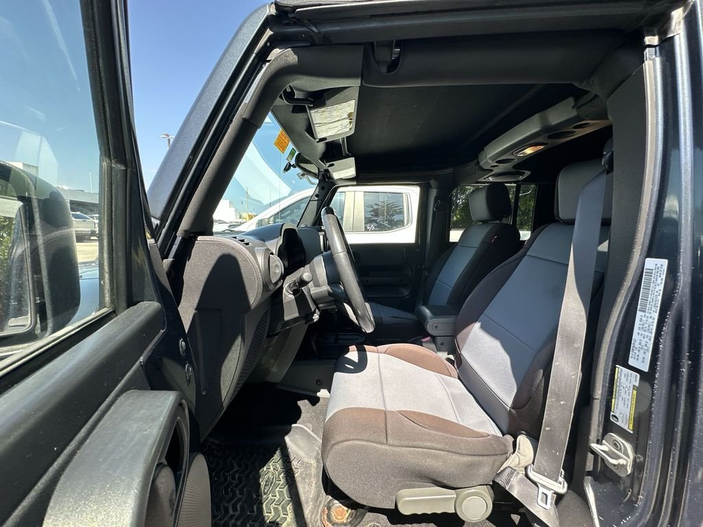 Used 2008 Black Jeep Unlimited Rubicon image 2