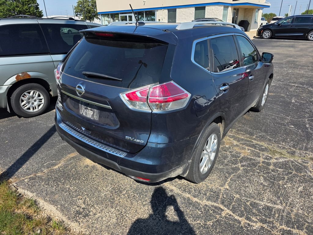 Used 2016 Arctic Blue Metallic Nissan SV image 4
