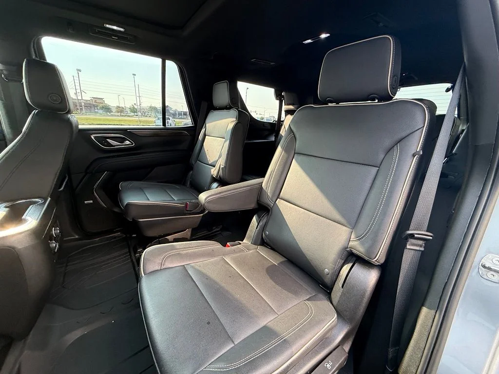 Used 2023 Gray Chevrolet Premier image 9