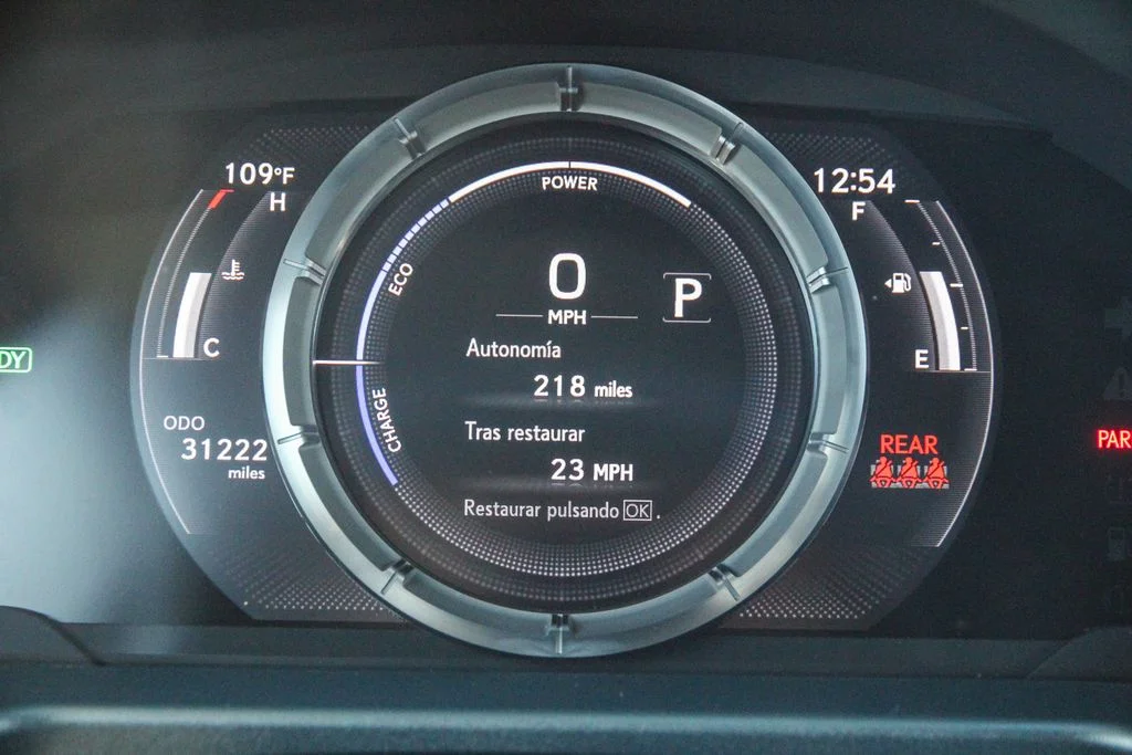 Used 2024 Gray Lexus 300h F SPORT Handling image 23