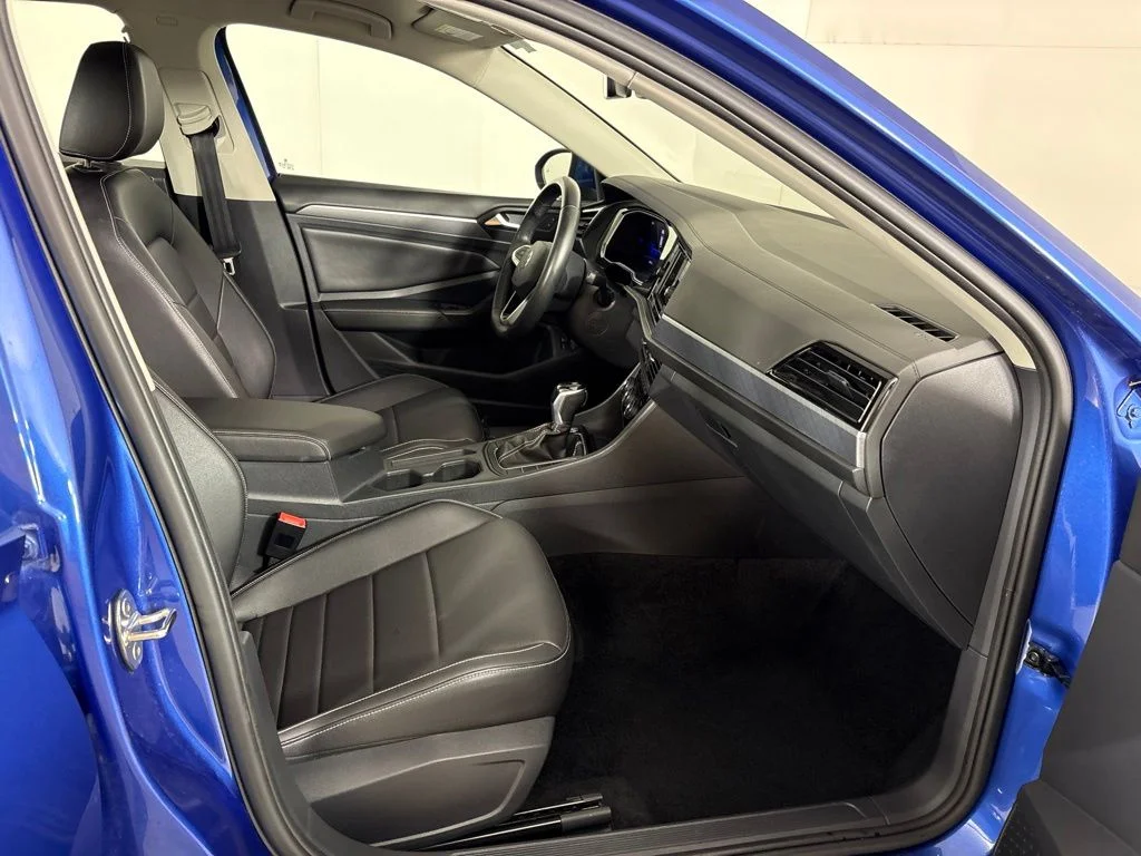 Used 2024 Blue Volkswagen 1.5T SE image 19