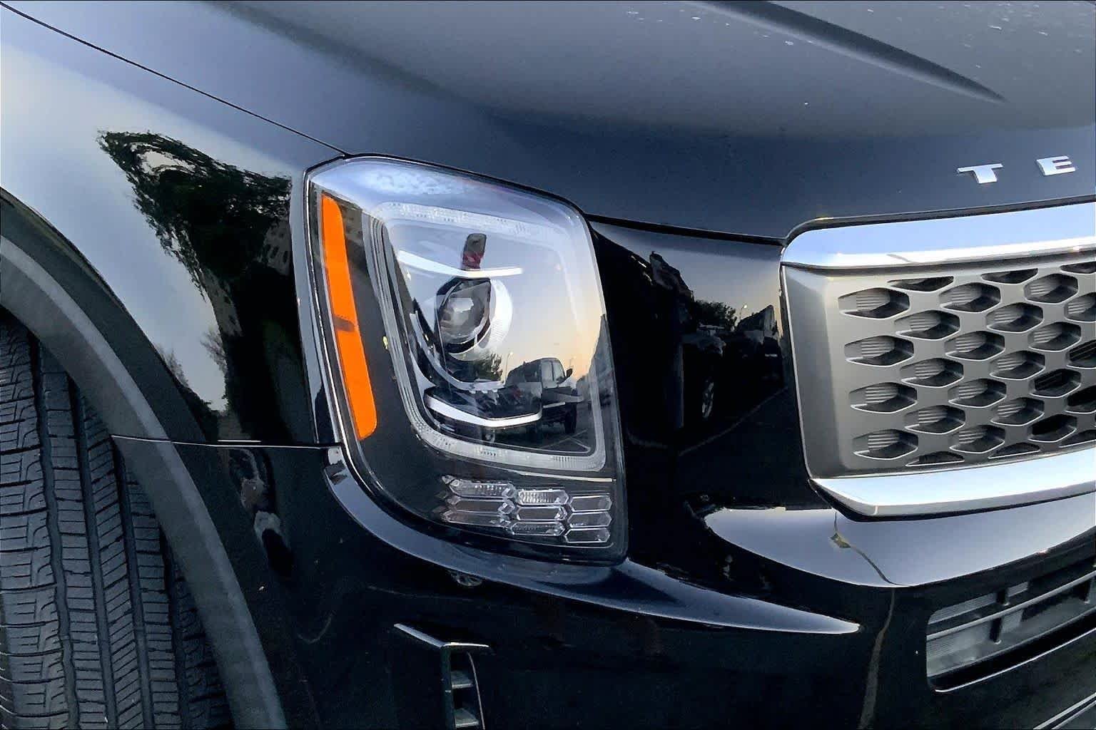 Used 2020 Ebony Black Kia LX image 26