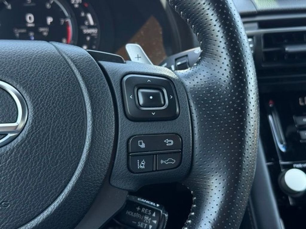 Used 2024 White Lexus 500 F SPORT Performance Premium image 12