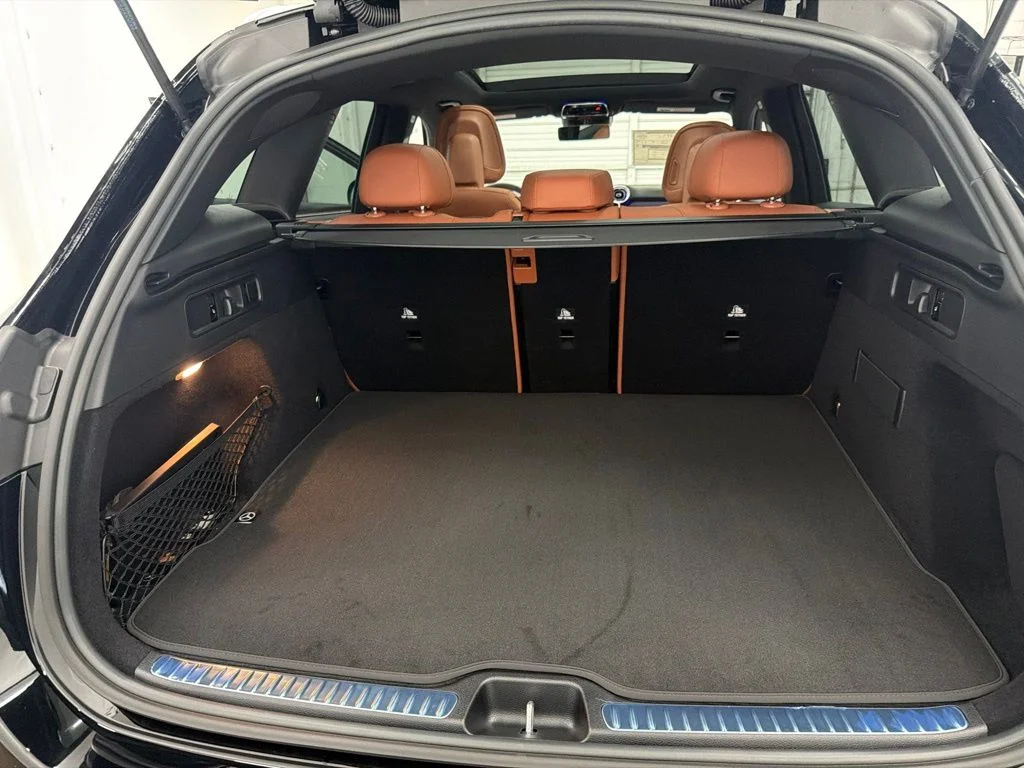 New 2027 Black Mercedes-Benz GLC 300 image 27