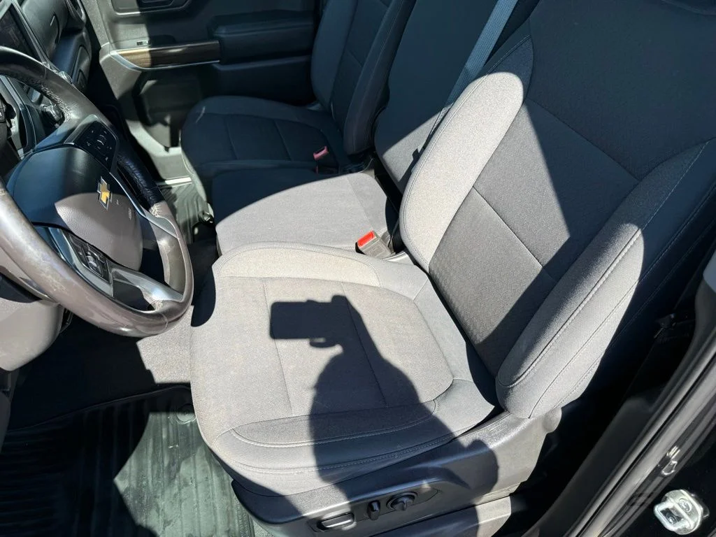 Used 2020 Black Chevrolet LT image 18