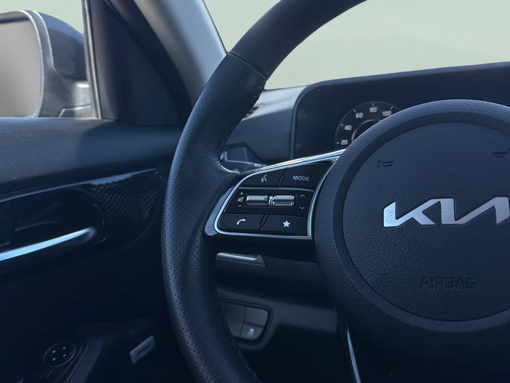 Certified Used 2024 Gravity Gray Kia SX image 16