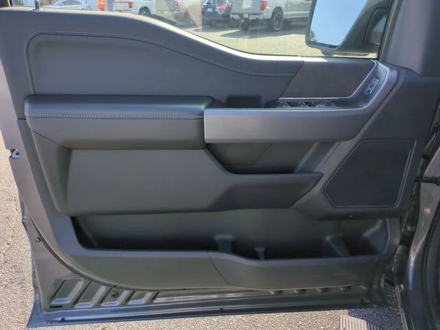 Used 2025 Gray Ford XLT image 12