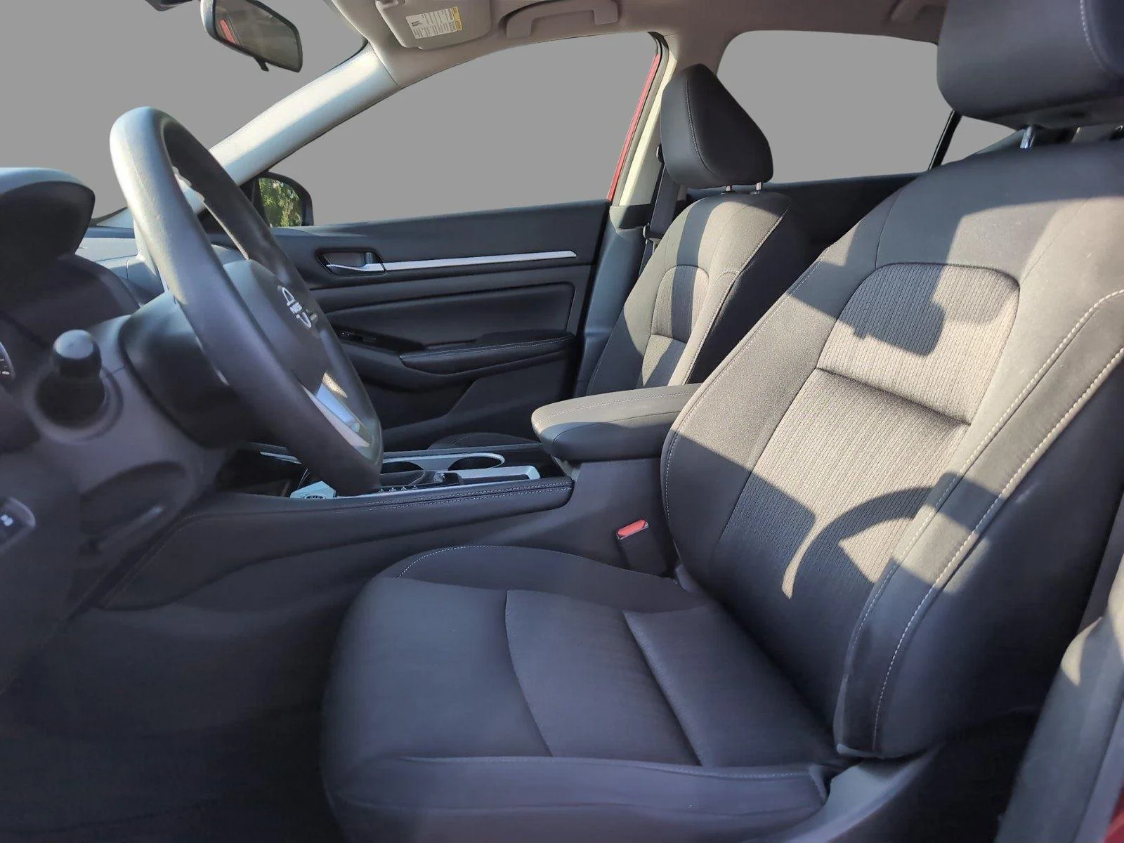 Used 2023 Scarlet Ember Tintcoat Nissan 2.5 SV image 17