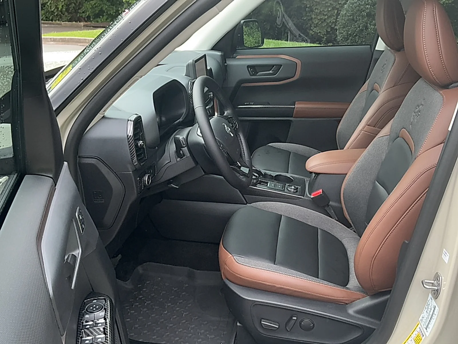 Used 2024 Desert Sand Ford Outer Banks image 13
