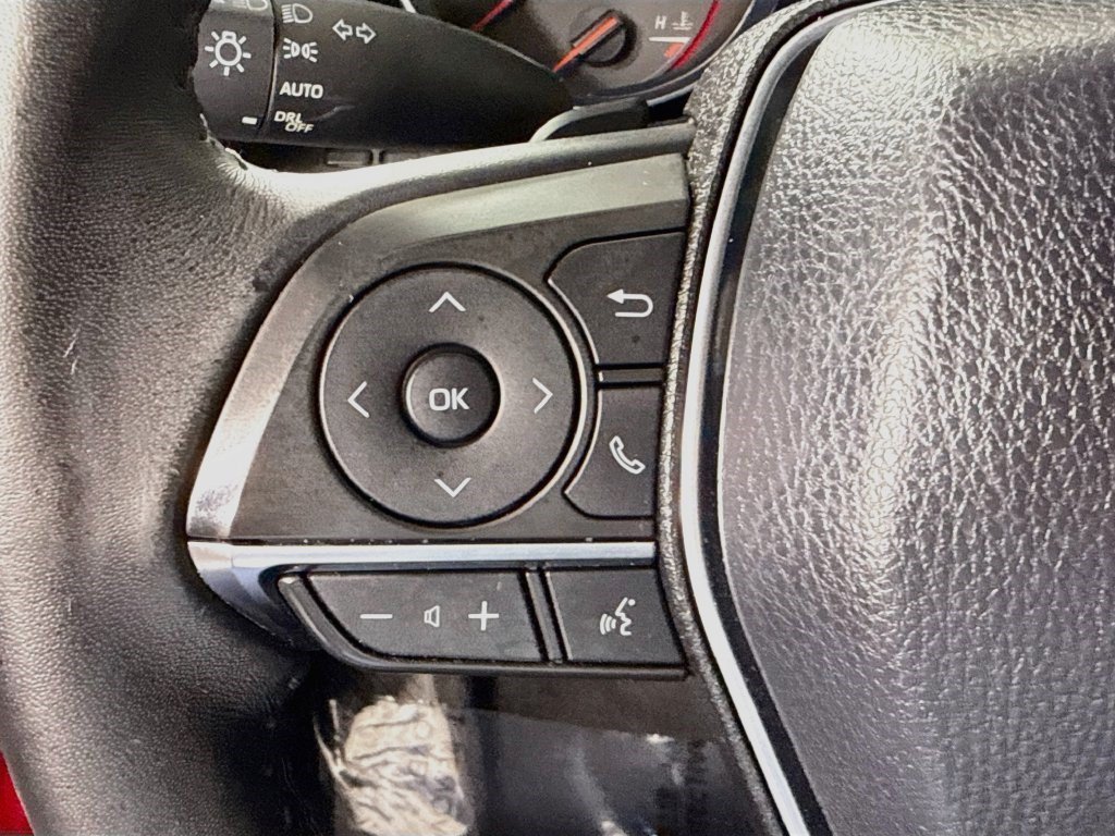 Used 2018 Wind Chill Pearl Toyota XSE V6 image 10